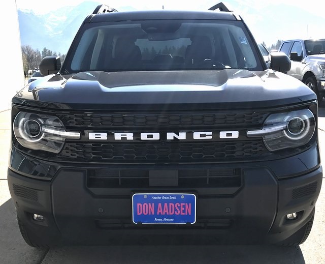 2025 Ford Bronco Sport Outer Banks photo 2