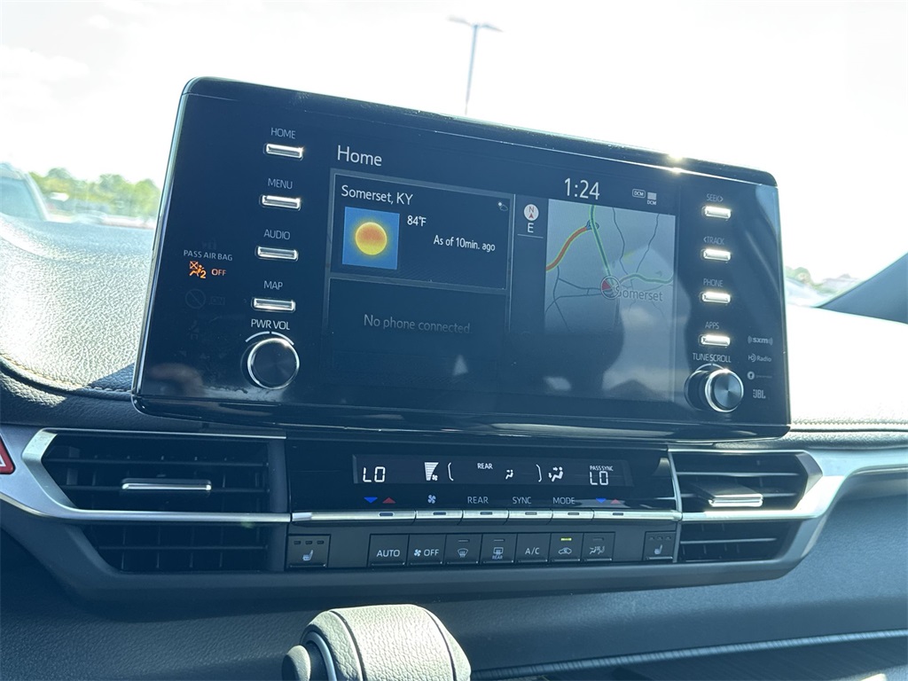 2024 Toyota Sienna LE photo 21