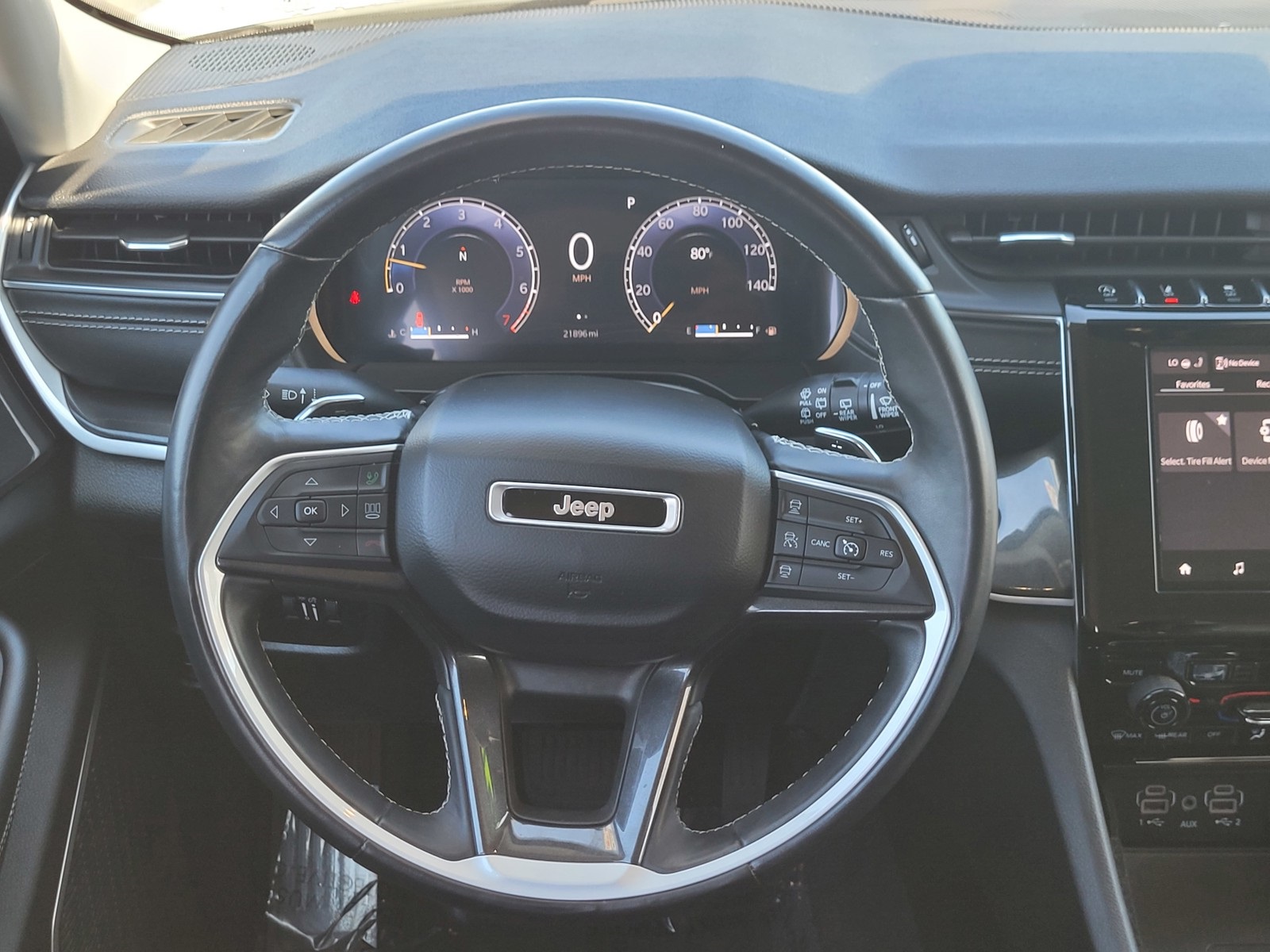 2021 Jeep Grand Cherokee Laredo photo 12