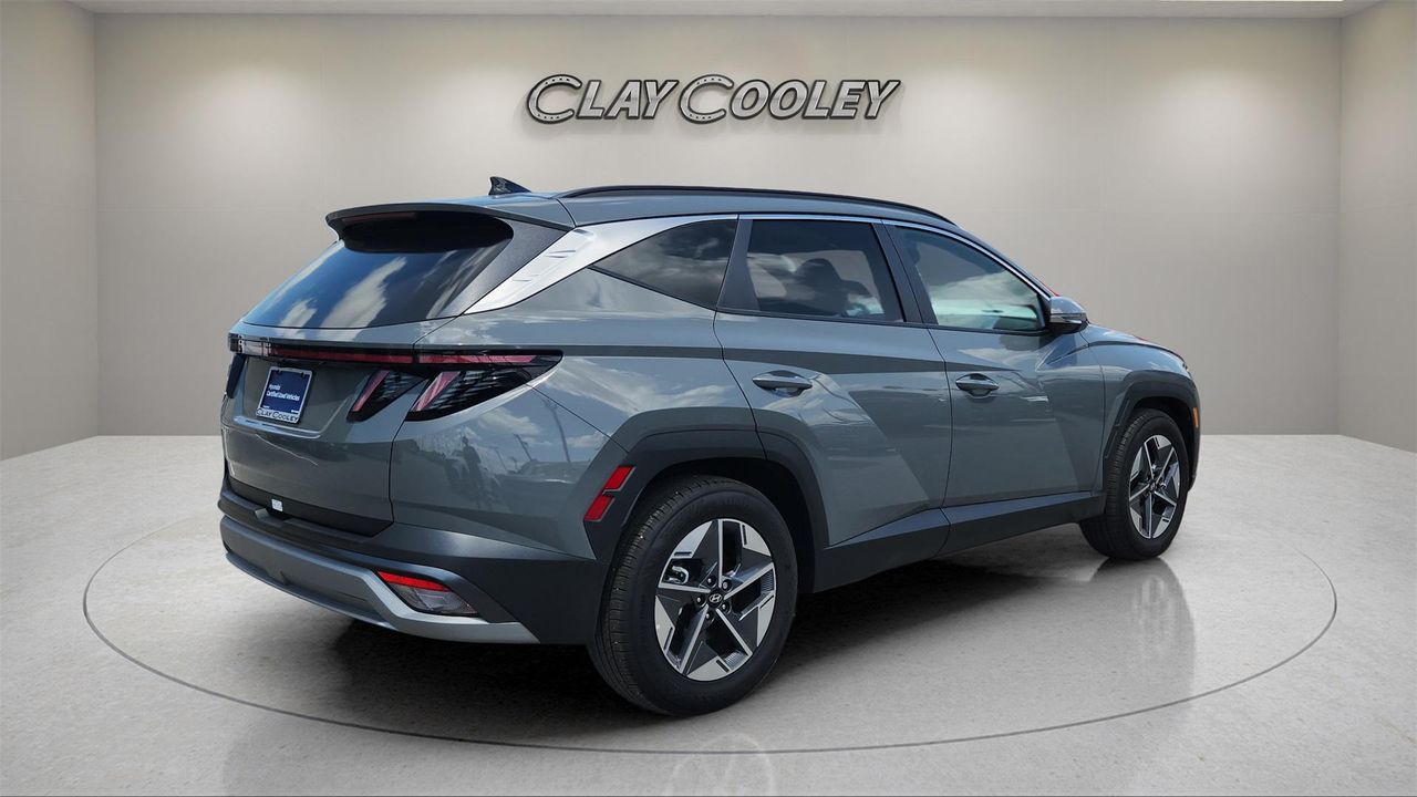 2025 Hyundai Tucson SEL Convenience photo 3