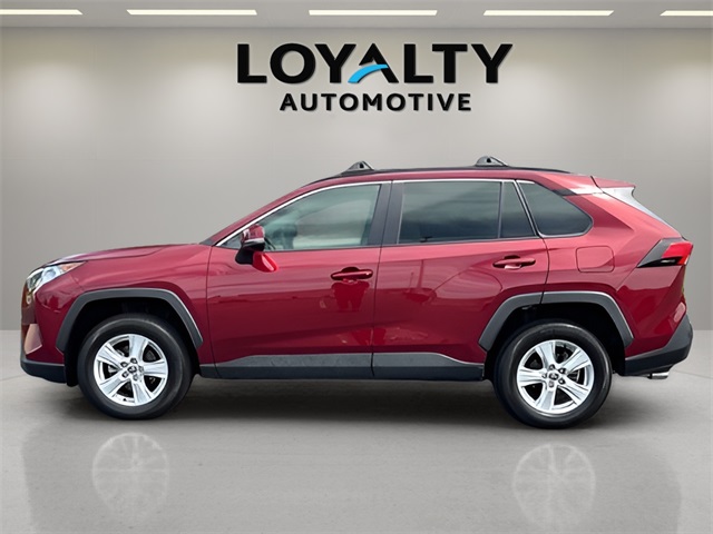 2021 Toyota RAV4 XLE photo 8