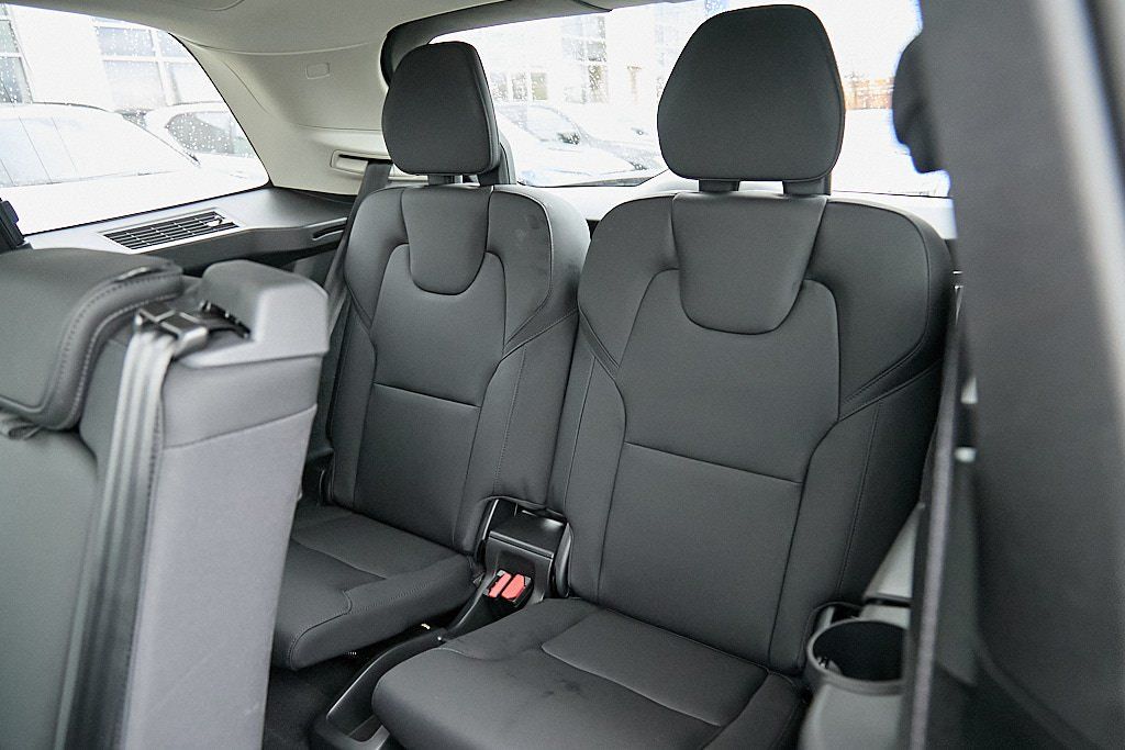 2026 VOLVO XC90 - Image 19