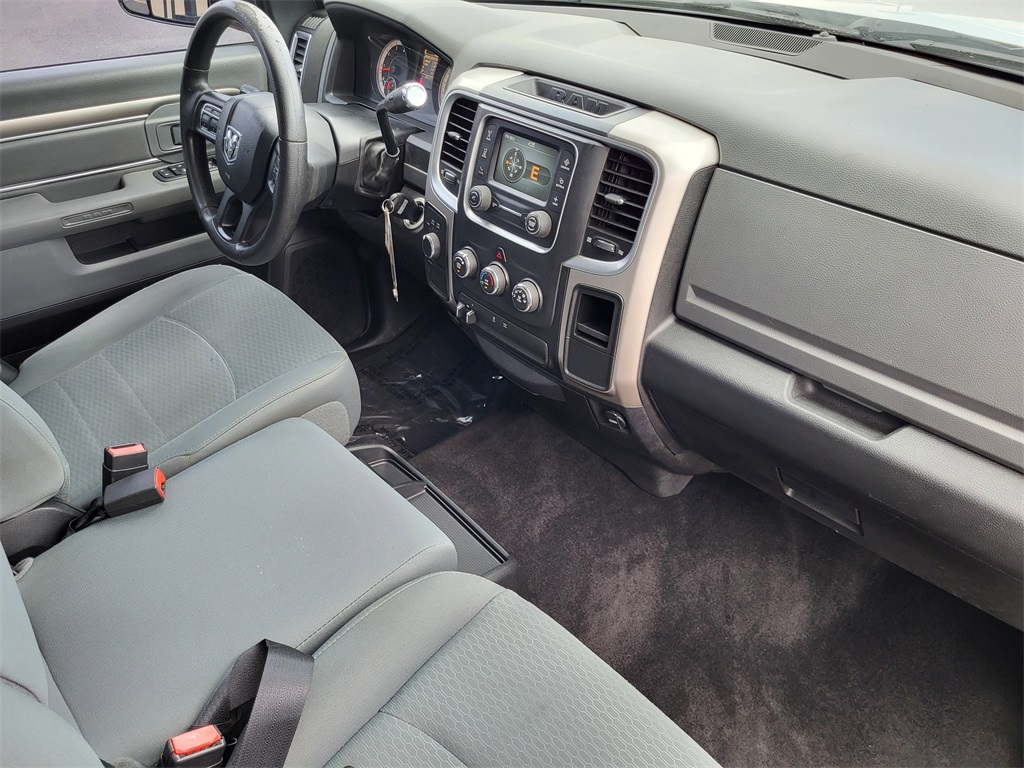 2017 Ram 2500 SLT photo 16