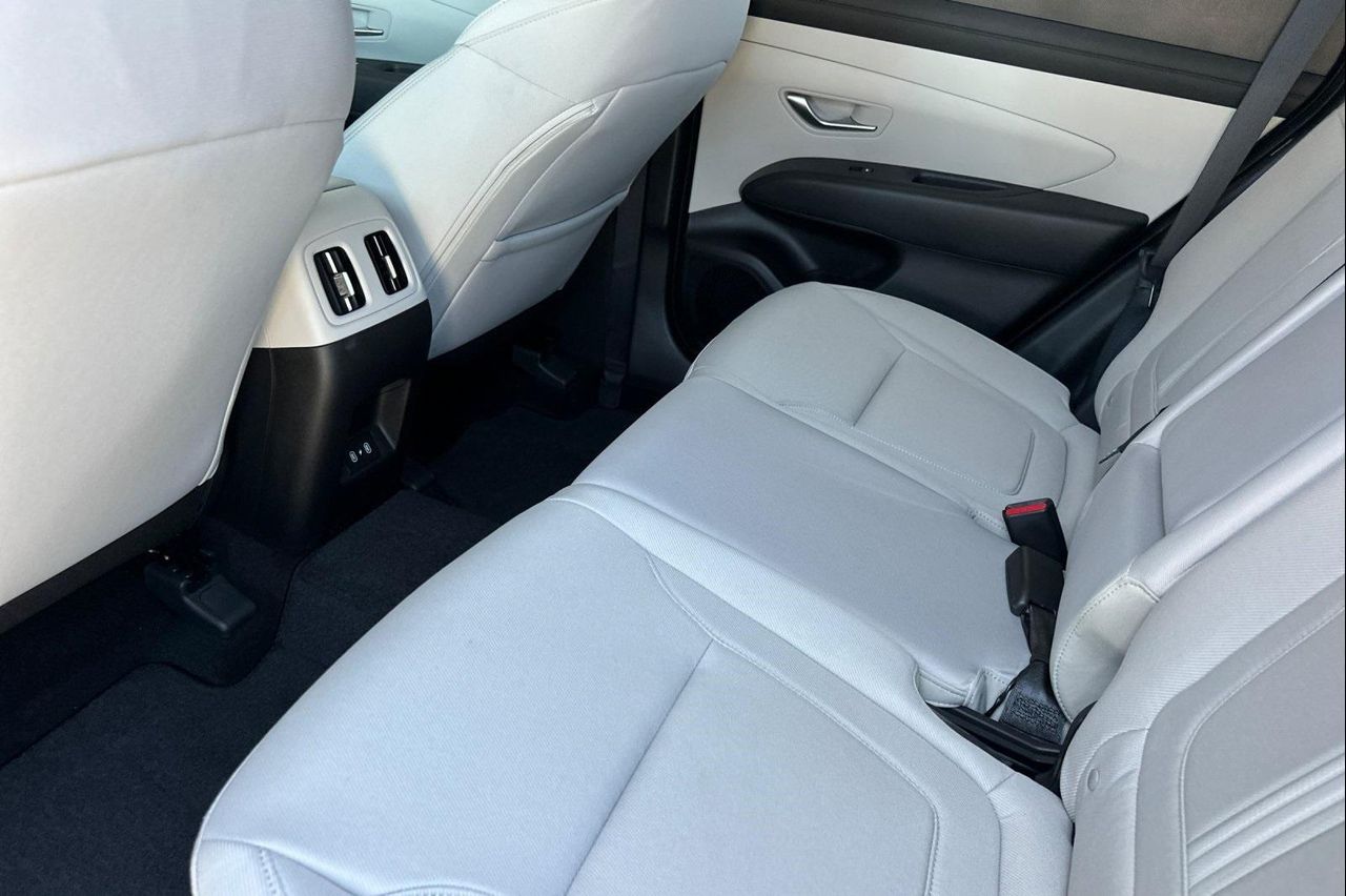 2025 Hyundai Tucson SEL photo 13