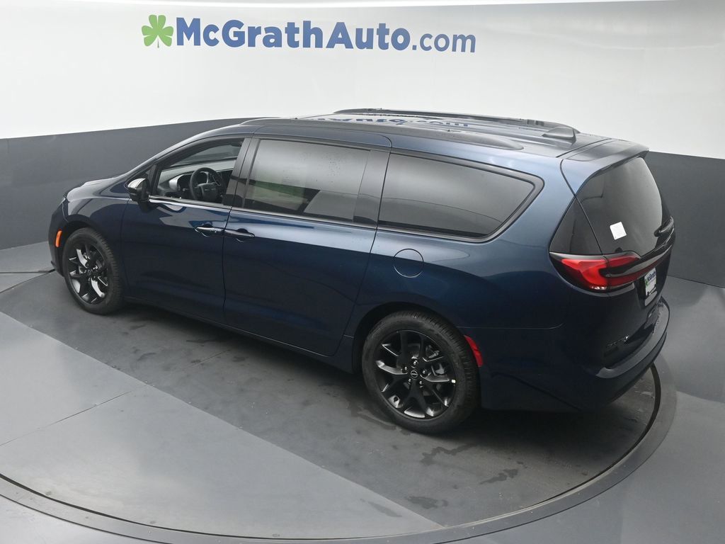 2025 Chrysler Pacifica Limited photo 20