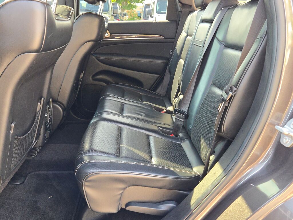 2015 Jeep Grand Cherokee Overland photo 18