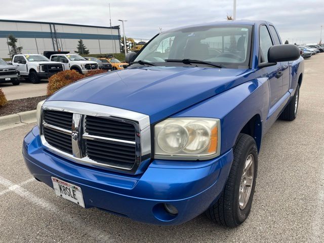 Used 2007 Dodge Dakota SLT with VIN 1D7HW42P57S259395 for sale in Sturtevant, WI