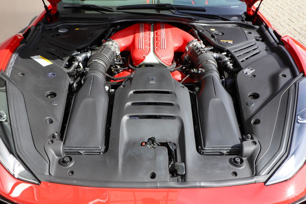2023 Ferrari 812 Competizione photo 11