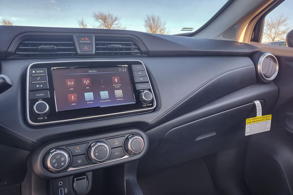 2025 Nissan Versa S photo 13