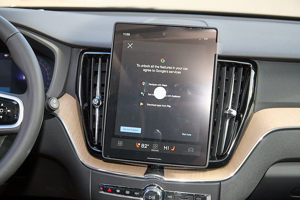 2026 VOLVO XC60 - Image 23