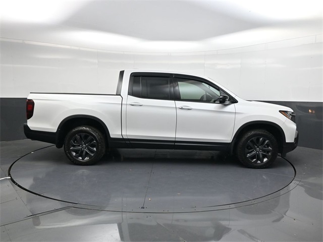 2024 Honda Ridgeline Sport photo 3