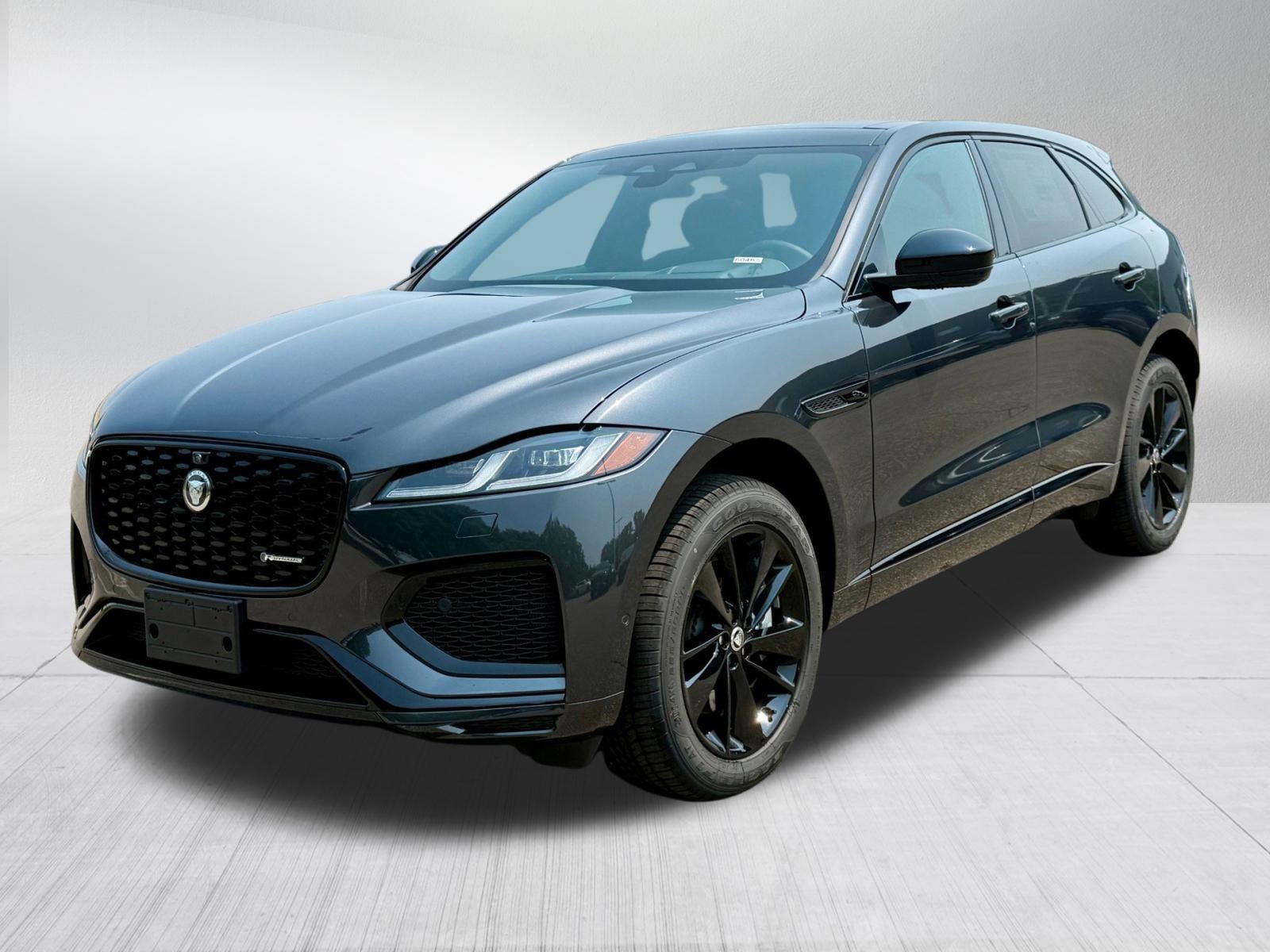 2025 Jaguar F-PACE R-Dynamic S's photo