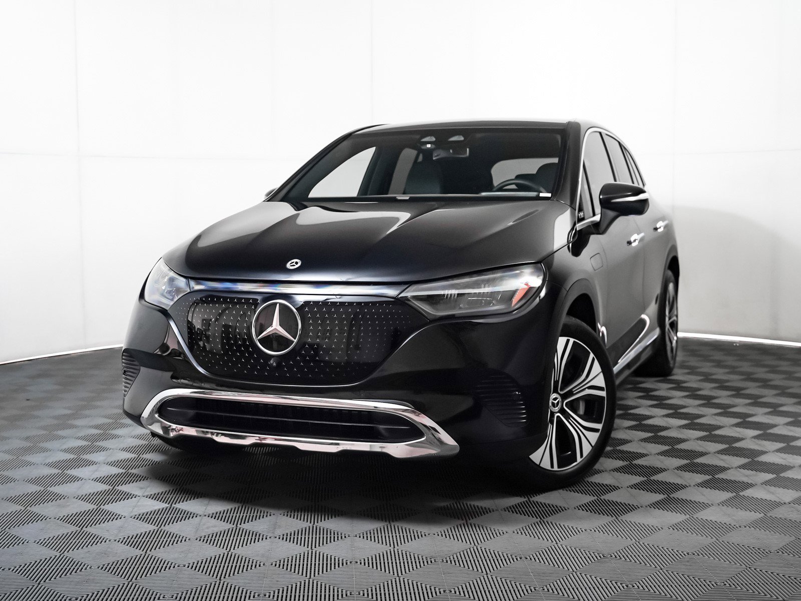 2023 Mercedes-Benz EQE SUV Base