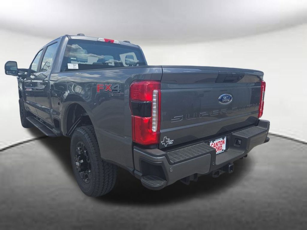 2025 Ford F-250 XL photo 3