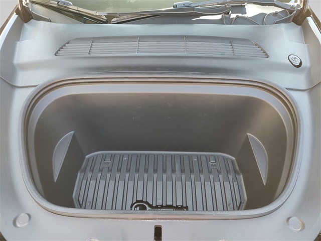 2022 Tesla Model Y Long Range photo 27
