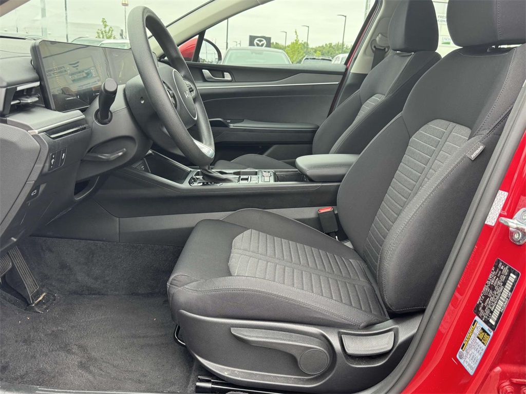 2025 Kia K5 LXS photo 14