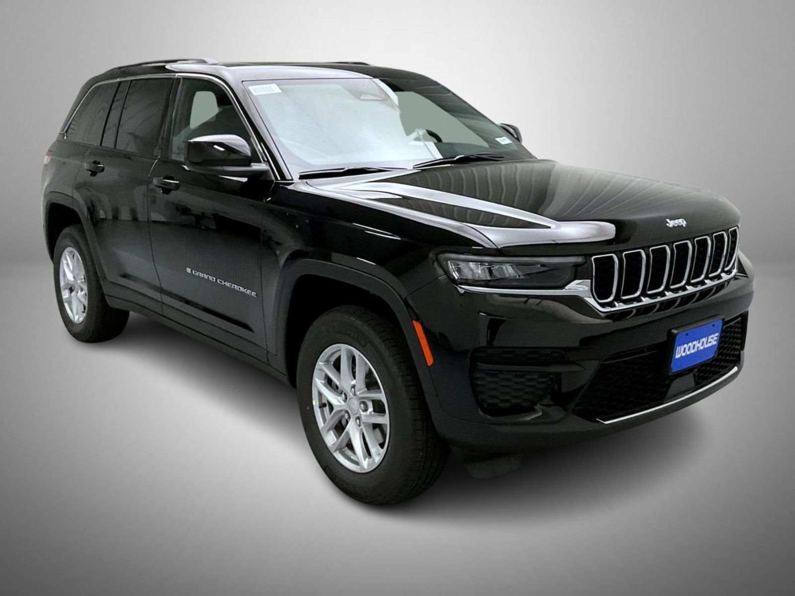 2025 Jeep Grand Cherokee Laredo X photo 3