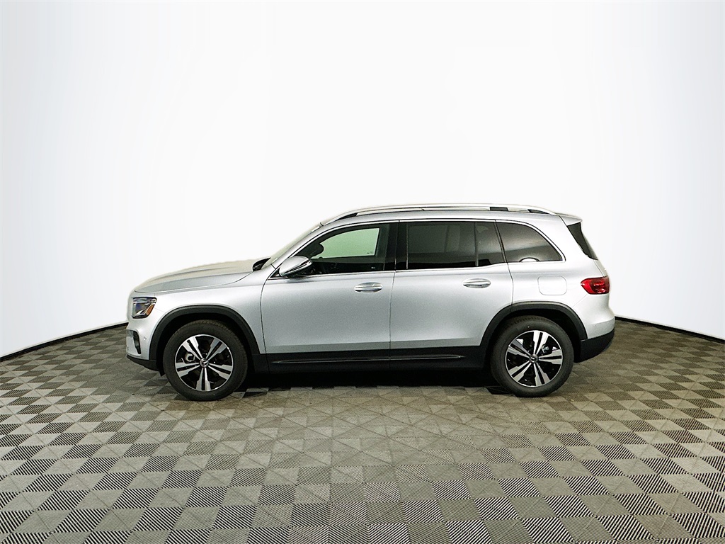 2026 Mercedes Benz GLB 250 4MATIC photo 3