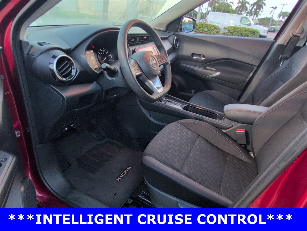 2023 Nissan Kicks SV photo 4