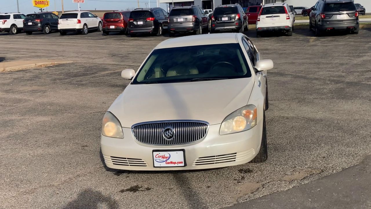 2009 Buick Lucerne CXL photo 3