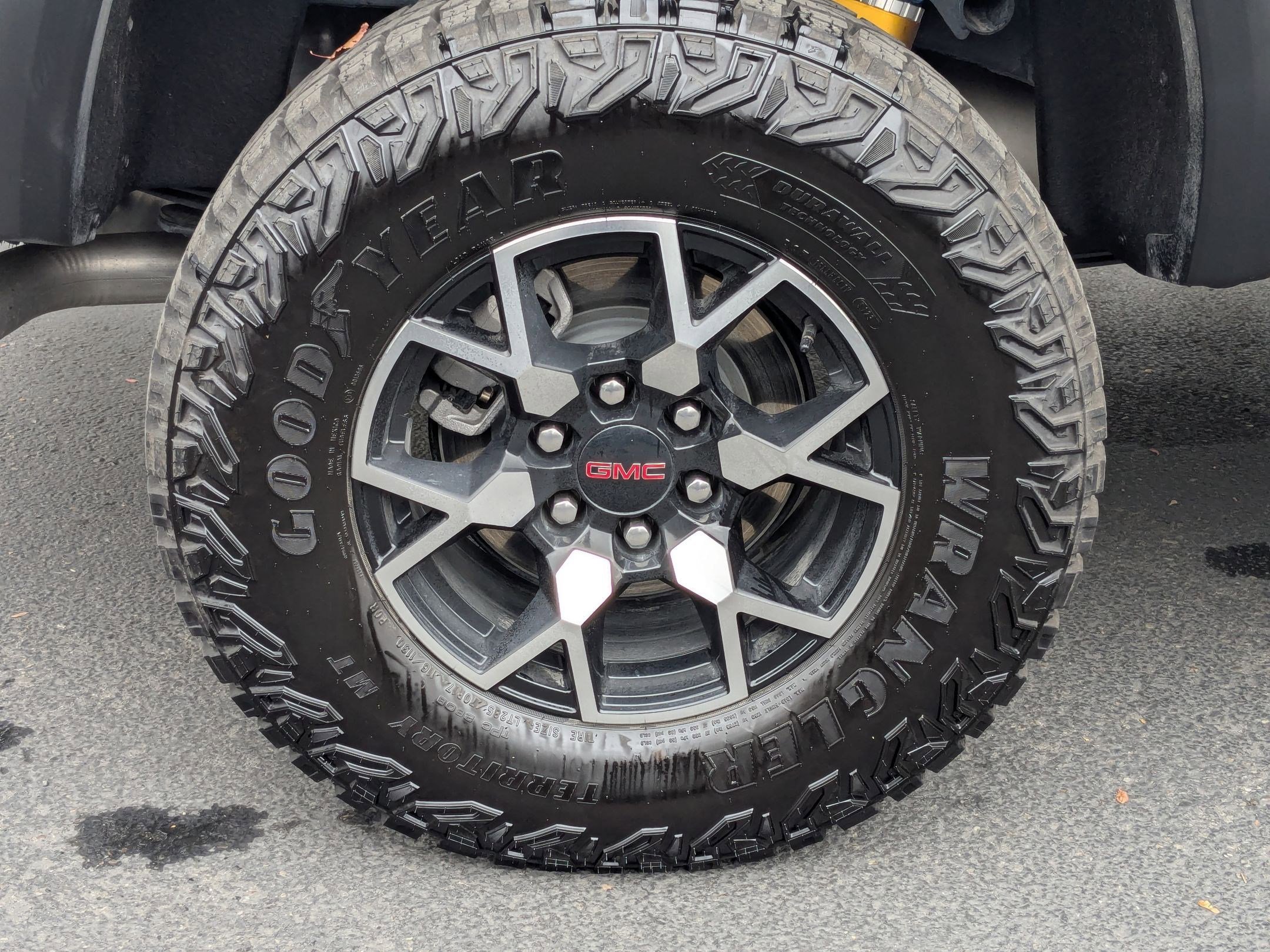 2024 Gmc Canyon AT4X photo 12