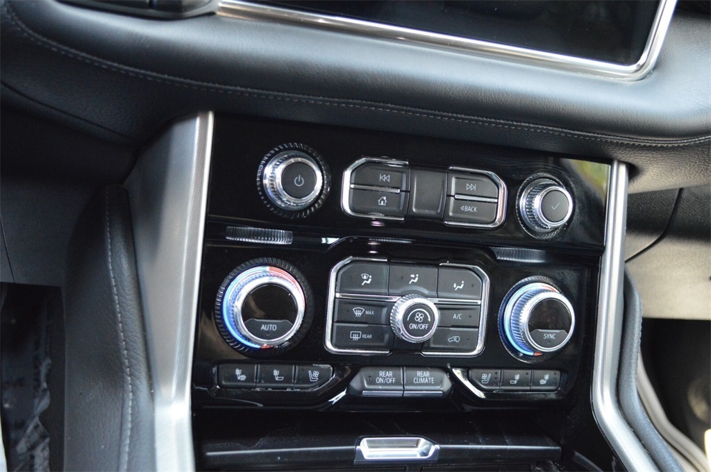 2022 Gmc Yukon Denali photo 25