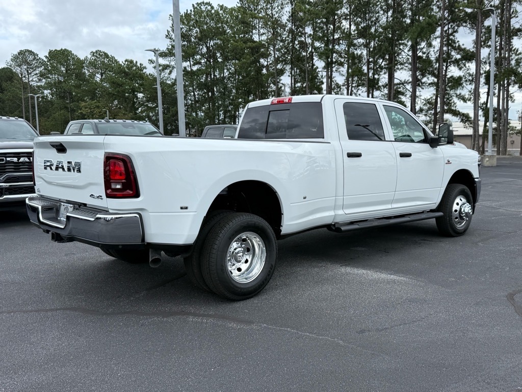 2026 Ram 3500 Tradesman photo 2