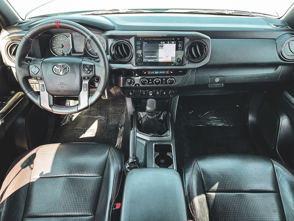 2018 Toyota Tacoma V6 photo 30