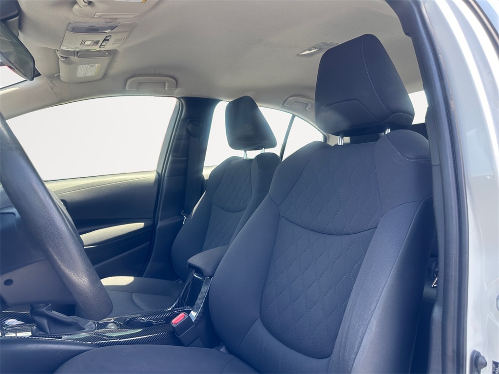 2022 Toyota Corolla LE photo 9