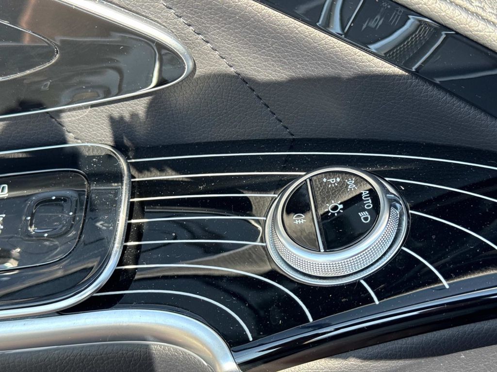 2022 Mercedes Benz S 580 4MATIC photo 26