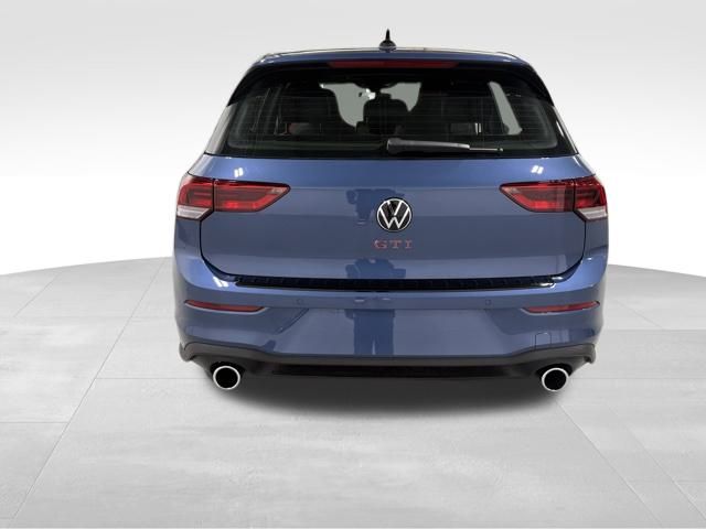 2026 Volkswagen Golf GTI SE photo 4