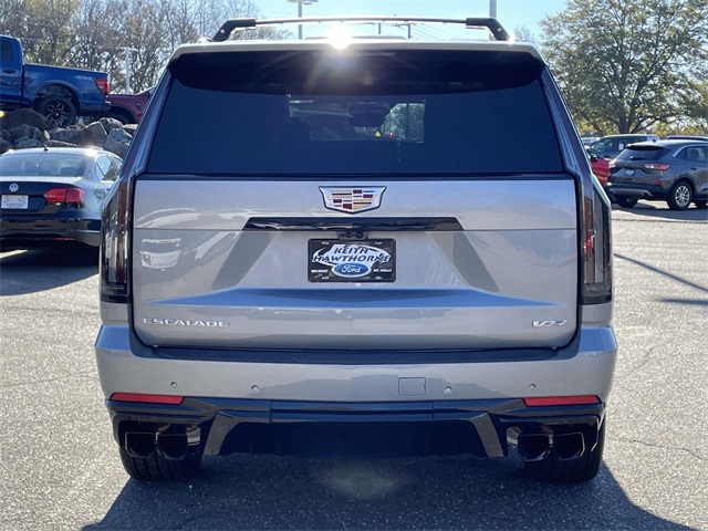 2025 Cadillac Escalade V-Series photo 4