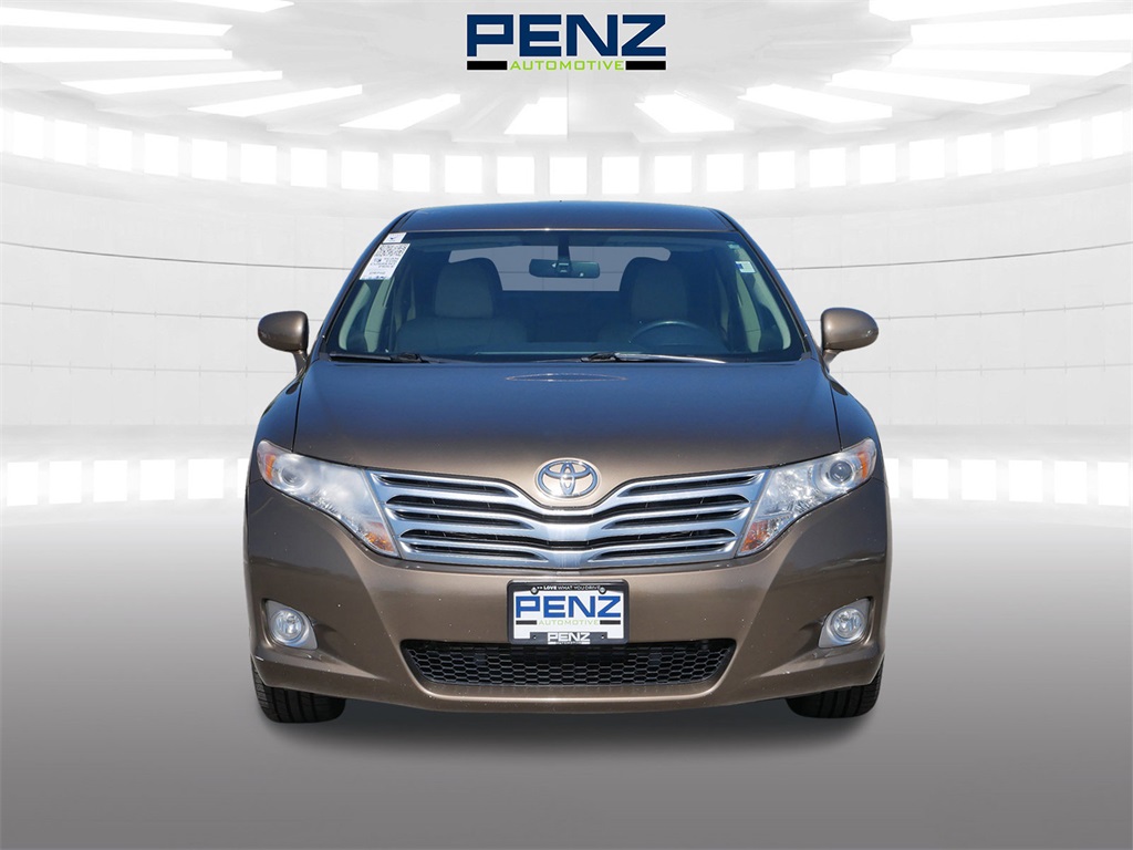 2011 Toyota Venza Base photo 2
