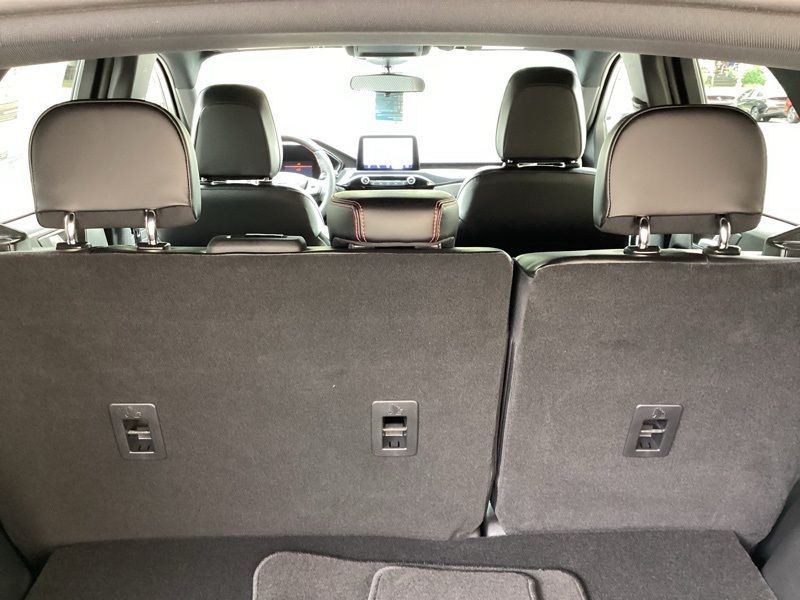 2025 Ford Escape Hybrid ST-Line Select photo 13