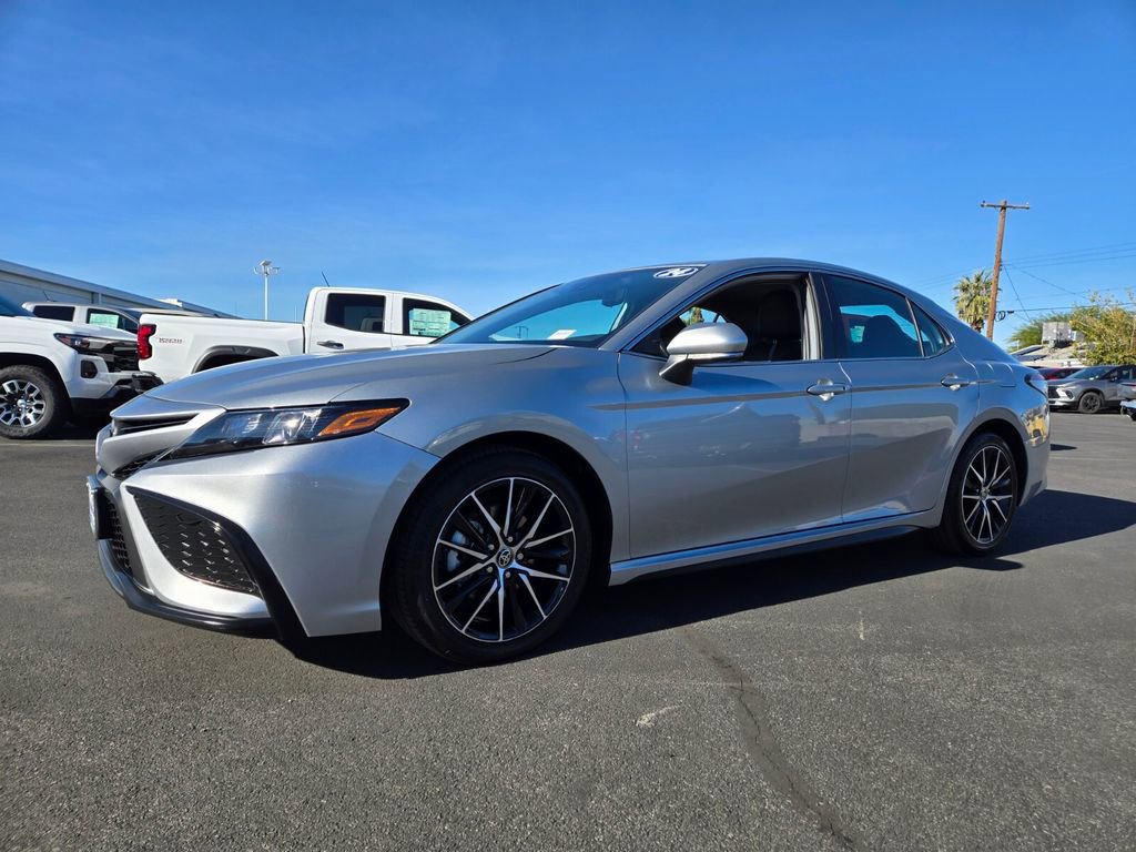 2024 Toyota Camry SE photo 2