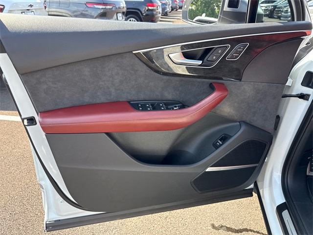 2021 Audi SQ7 Prestige photo 10
