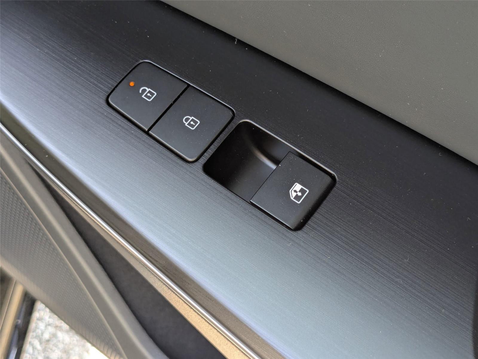2025 Kia EV6 Wind photo 33