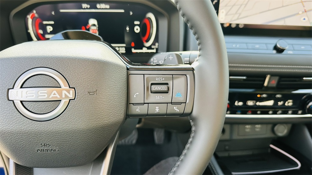 2025 Nissan Rogue Platinum photo 18