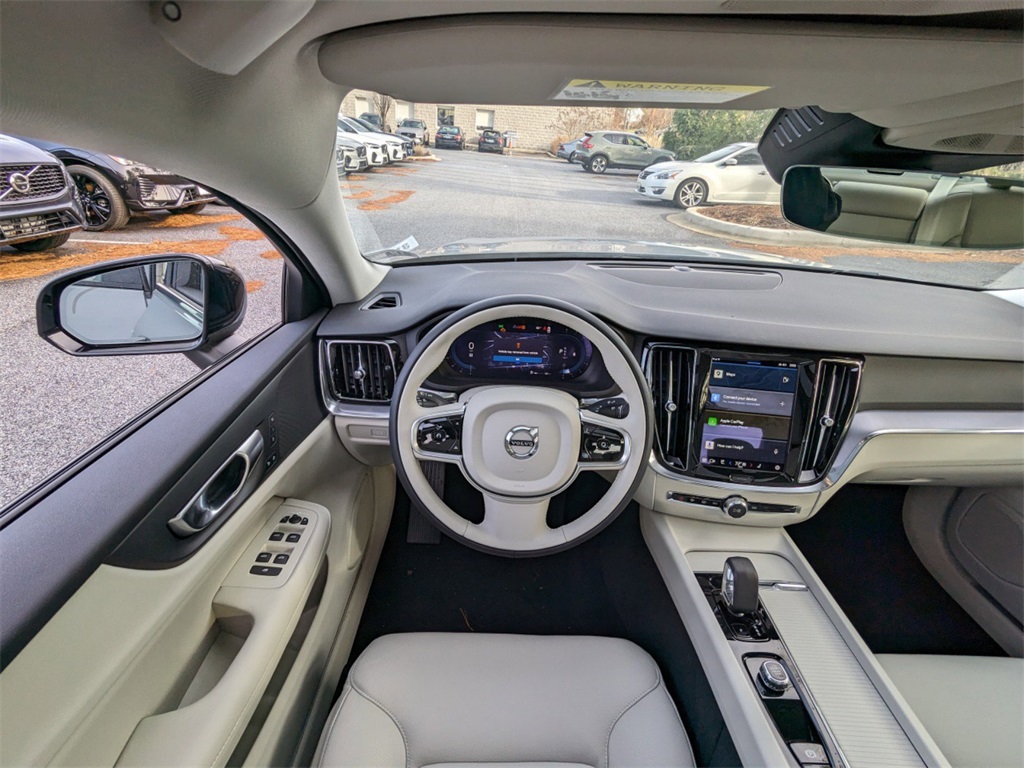 2024 Volvo S60 B5 Core photo 10