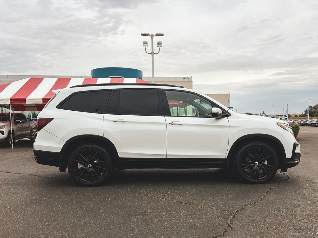 2022 Honda Pilot Black Edition photo 3