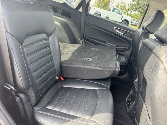 2022 Ford Edge SEL photo 33