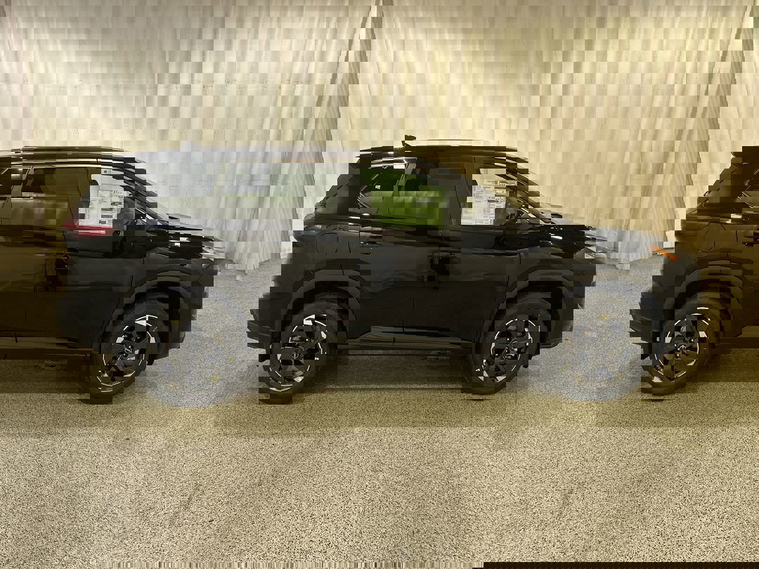 2026 Nissan Rogue SV photo 3