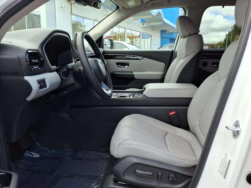 2025 Honda Pilot EX-L photo 9