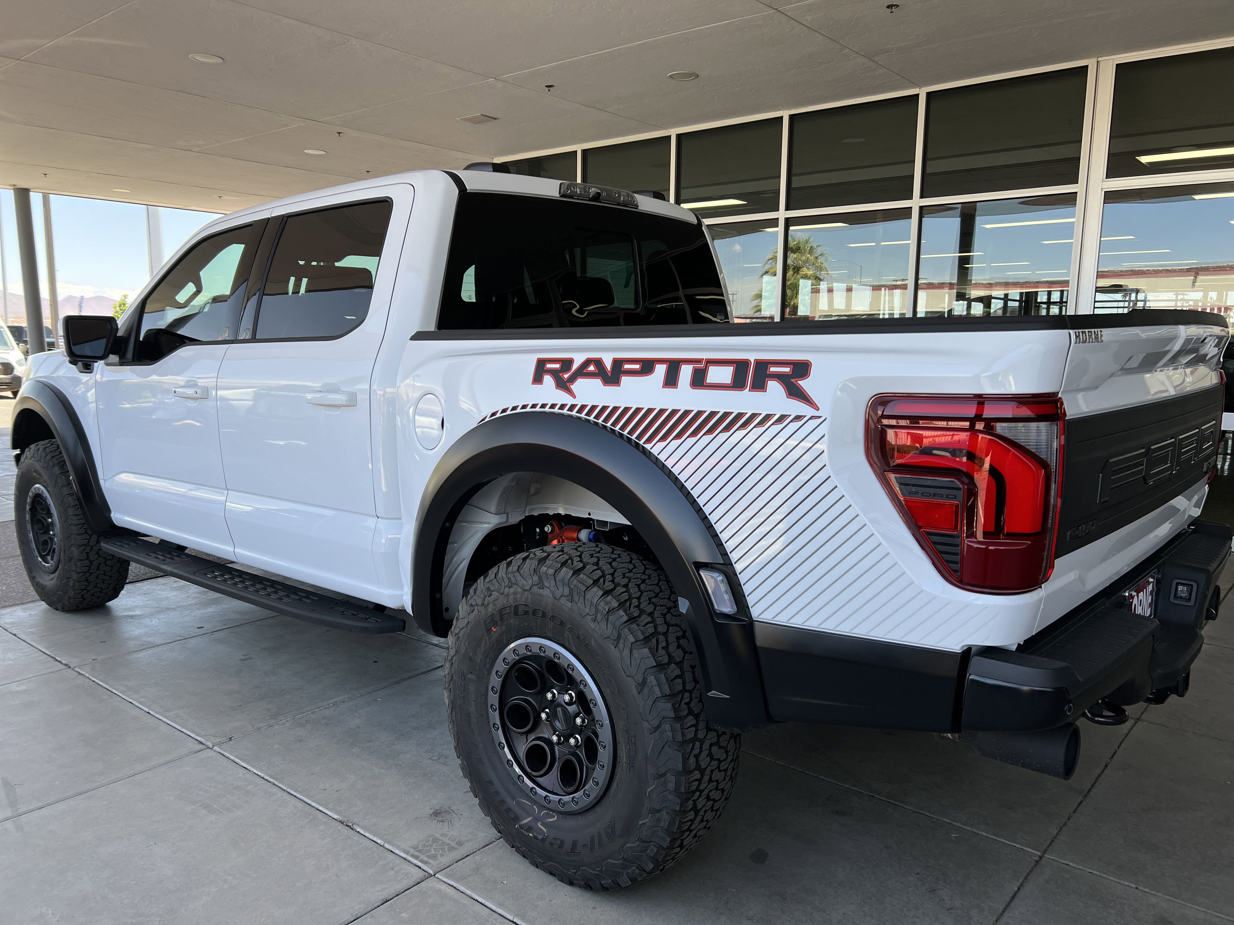 2025 Ford F-150 Raptor photo 4