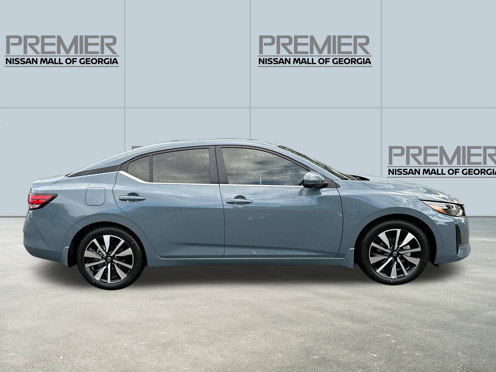 2025 Nissan Sentra SV photo 3