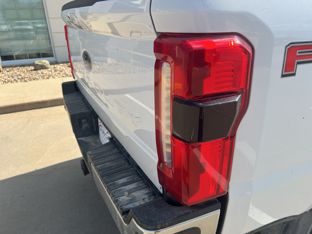 2023 Ford F-250 Lariat photo 13