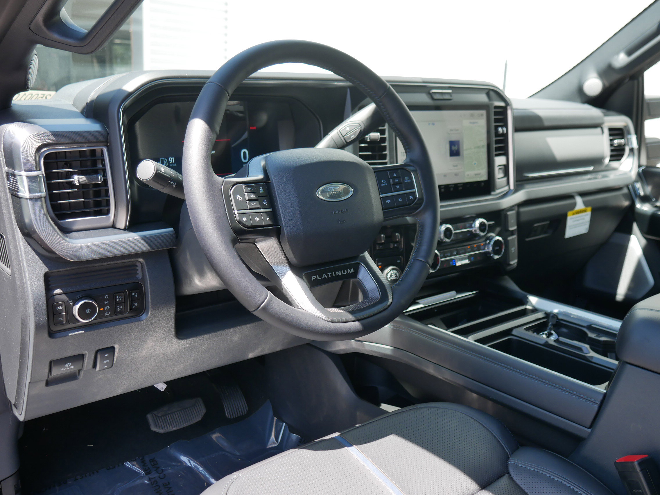 2025 Ford F-350 Platinum photo 3