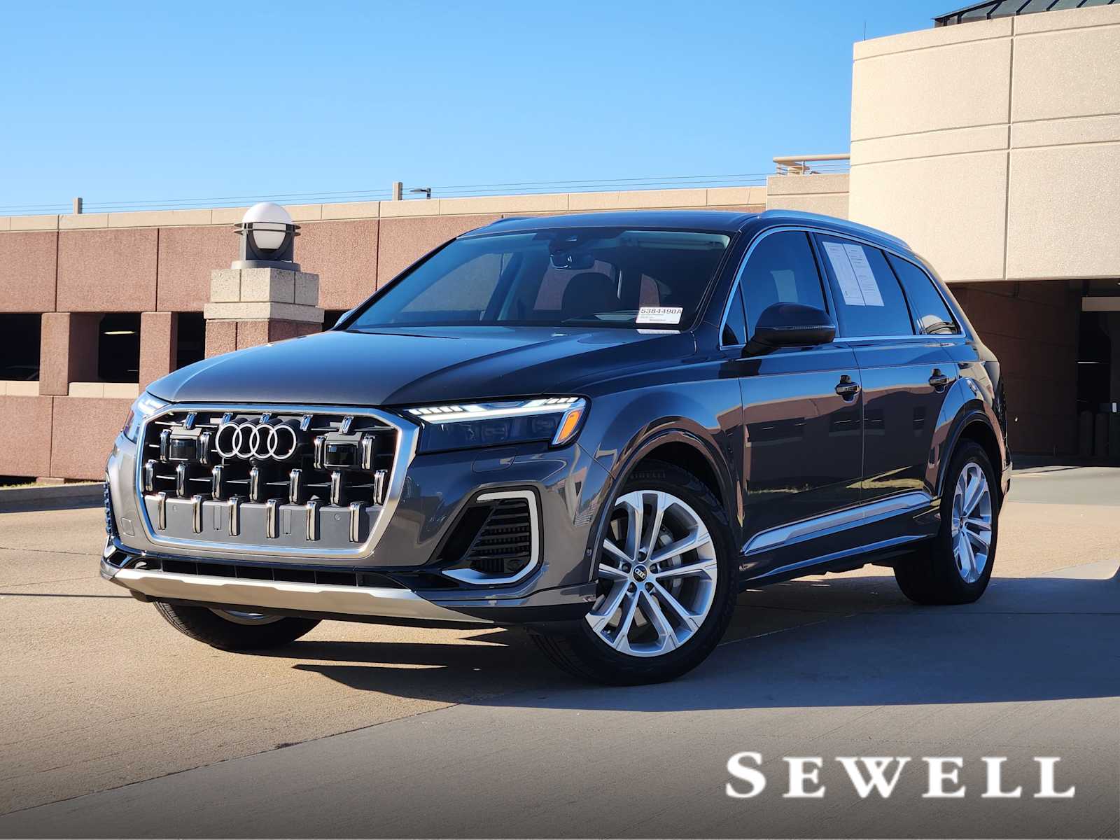 2025 Audi Q7 Prestige's photo