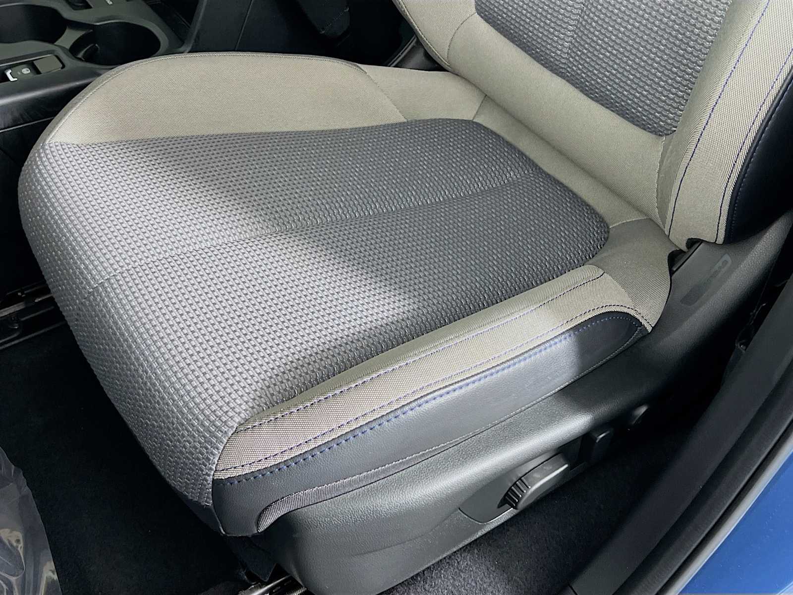 2025 Subaru Forester Premium Base photo 17