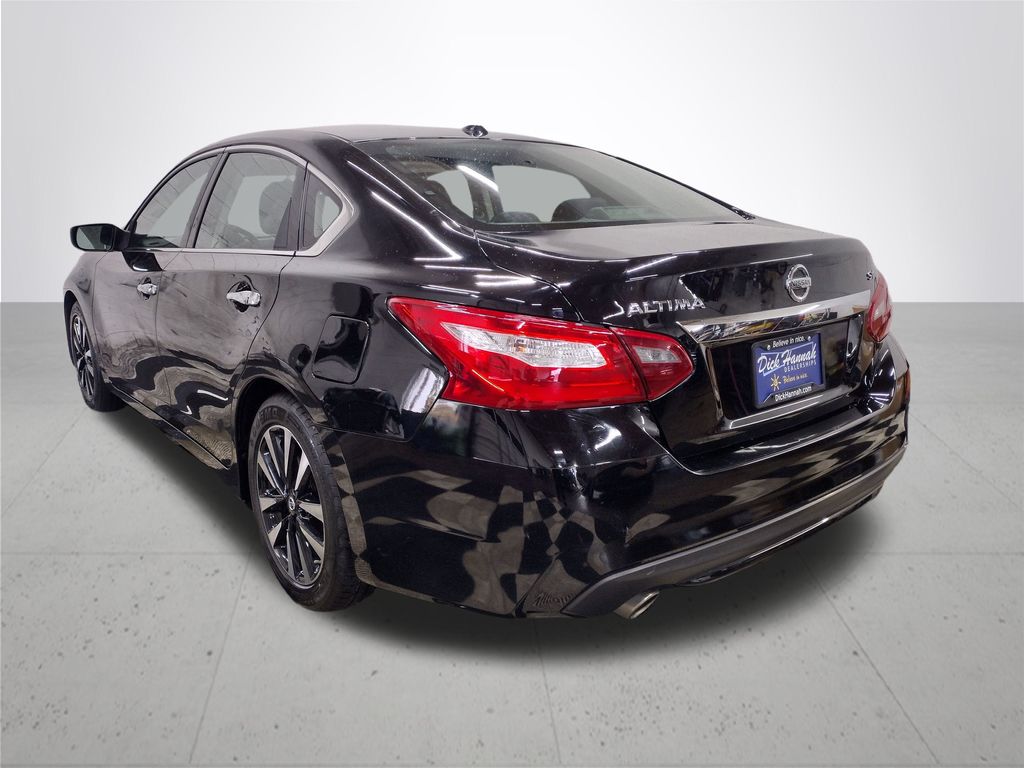 2018 Nissan Altima 2.5 SV photo 10